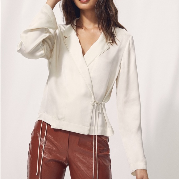 Wilfred Tops - Aritzia Wilfred Allure Blouse